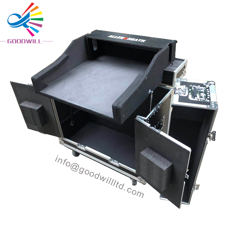 Hydraulic flight case