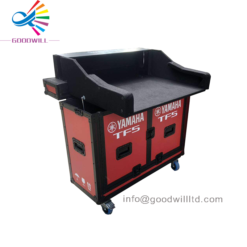 Hydraulic flight case for TF5