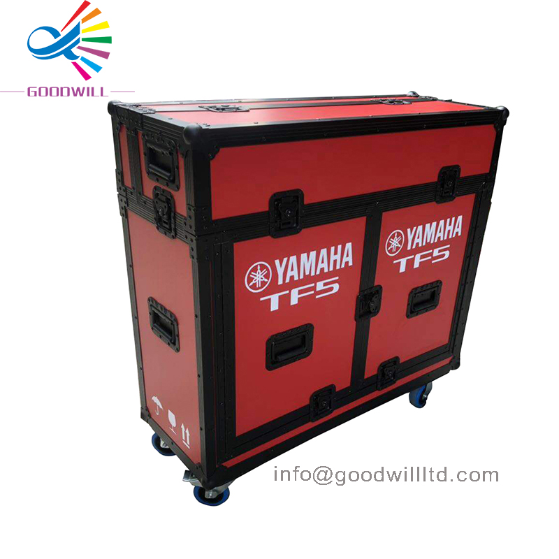 Hydraulic flight case for TF5