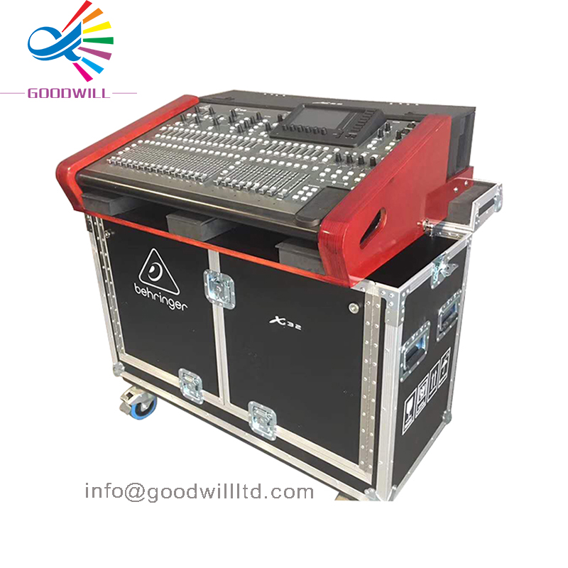 FLIGHT-CASE