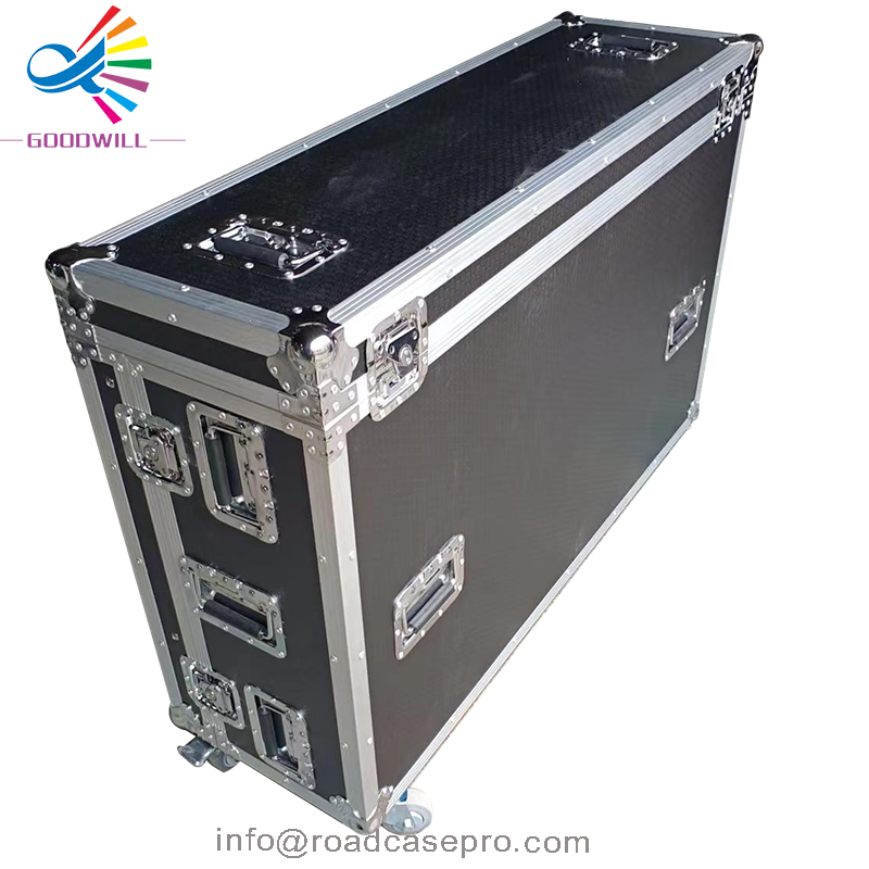 FLIGHT-CASE-FOR-Avolites-Titan-Mobile-and-Fader-Wing-light-controller-2